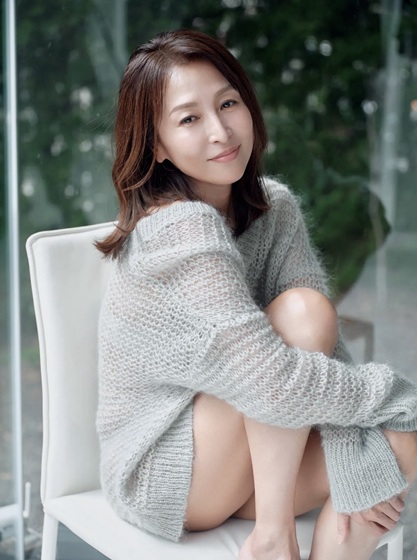 【画像】レジェンドグラドル・かとうれいこ、これノーパンか