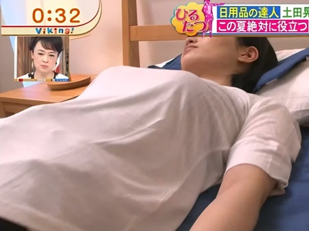 【画像】元NMB・山本彩、テレビで何か詰めてるようなデカ乳