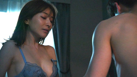 【画像】田中みな実、濡れ場で見せたブラ乳がHすぎる