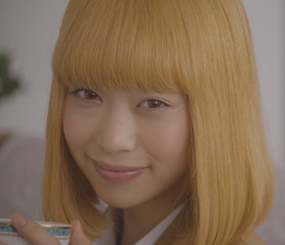 【GIF】女優・森川葵、ドラマで生パンティをガッツリ脱ぐ